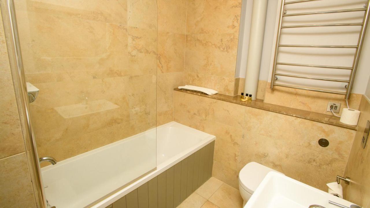 The Rest Hotel Линкольн Экстерьер фото